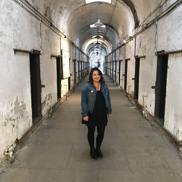 Meet your Posher, Mar - Picture 2 of 2